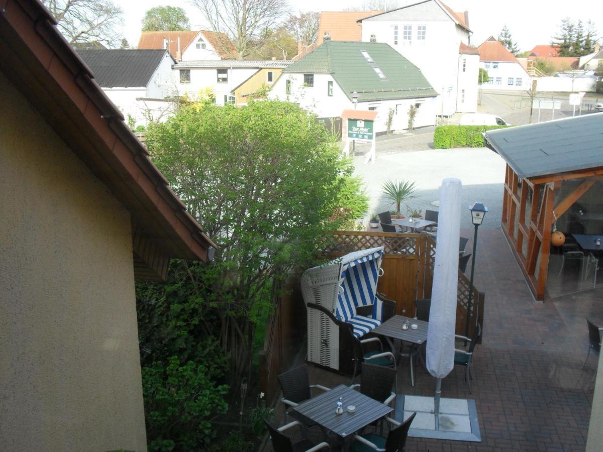 Hotel-Pension Zur Mole Wiek auf Rügen Esterno foto